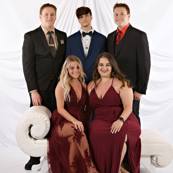 Meet your Posher, Kayla - Picture 1 of 1